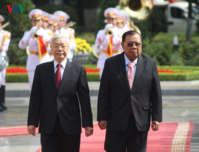 Vietnam y Laos reafirman la solidaridad especial que los une